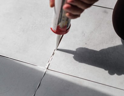 Tips for Repairing a Cracked Tile